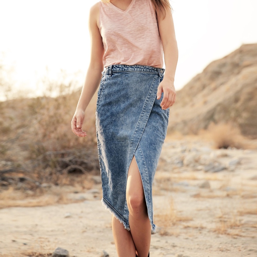 NEW WASL WASH LAB SHOP Blue Denim SALLY Midi ASYMMETRICAL Frayed SKIRT 28